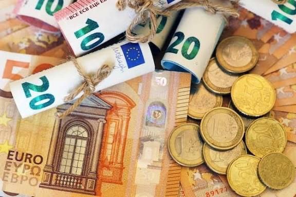 Risarcimenti a chi entra illegalmente in Italia: è davvero giusto?